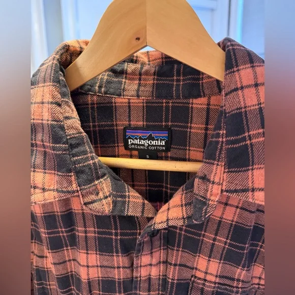 Patagonia Organic Cotton Plaid Flannel 
Size: S - Picture 6 of 9